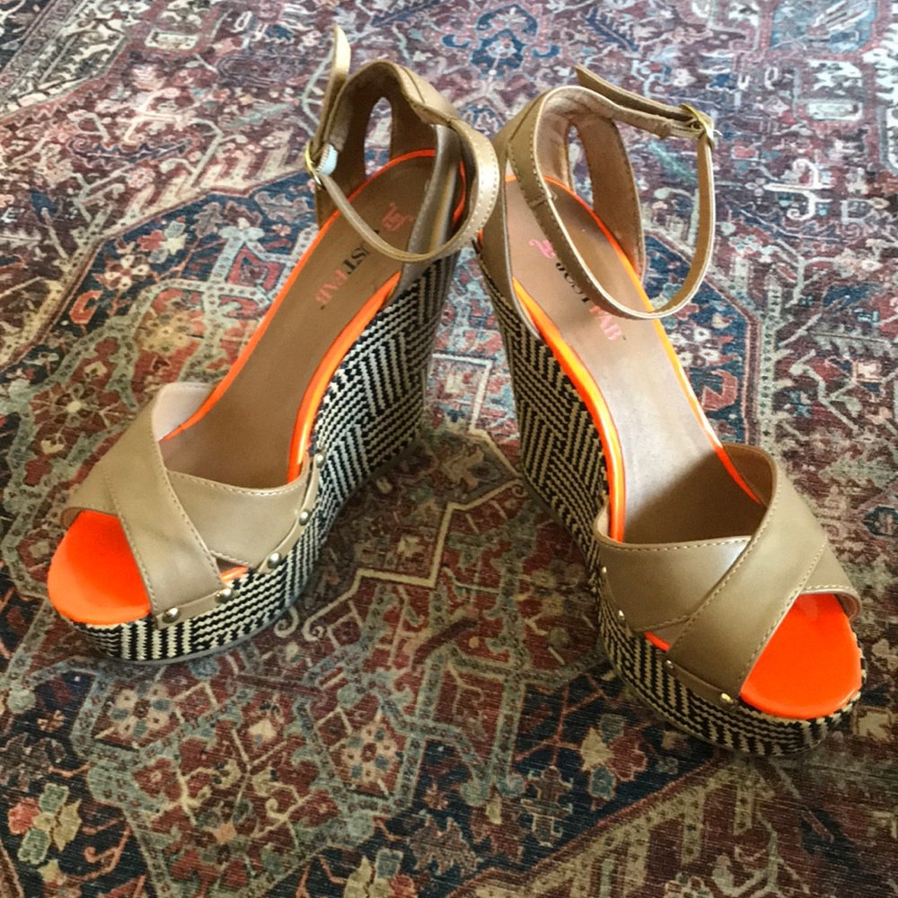 Anacapri Platform Heels